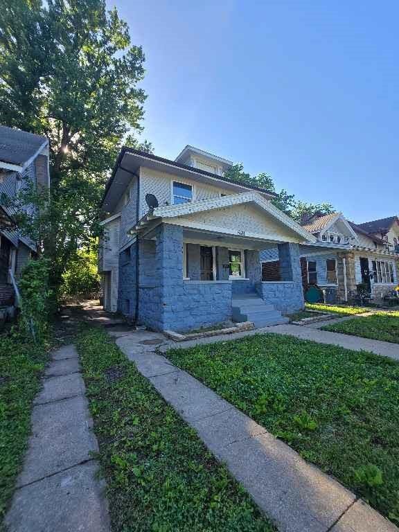 5611 Highland Avenue — photo 1