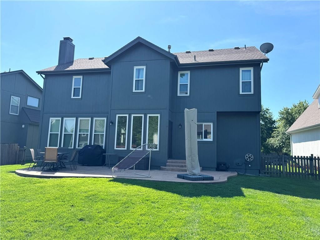 8306 W 128th Street — photo 2