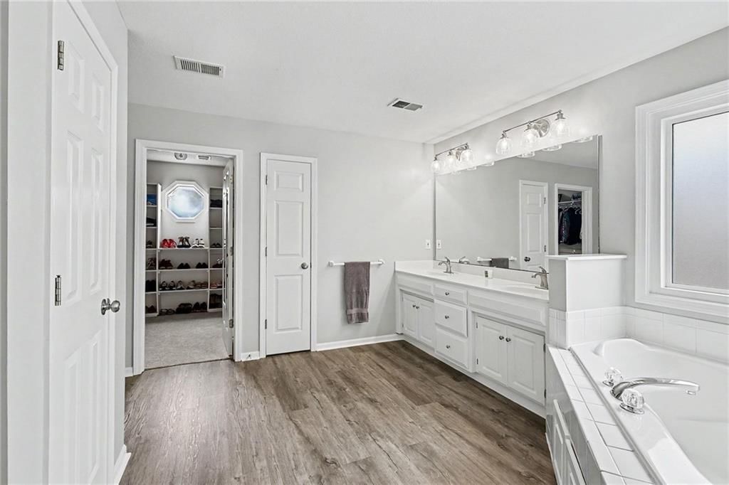 8306 W 128th Street — photo 18