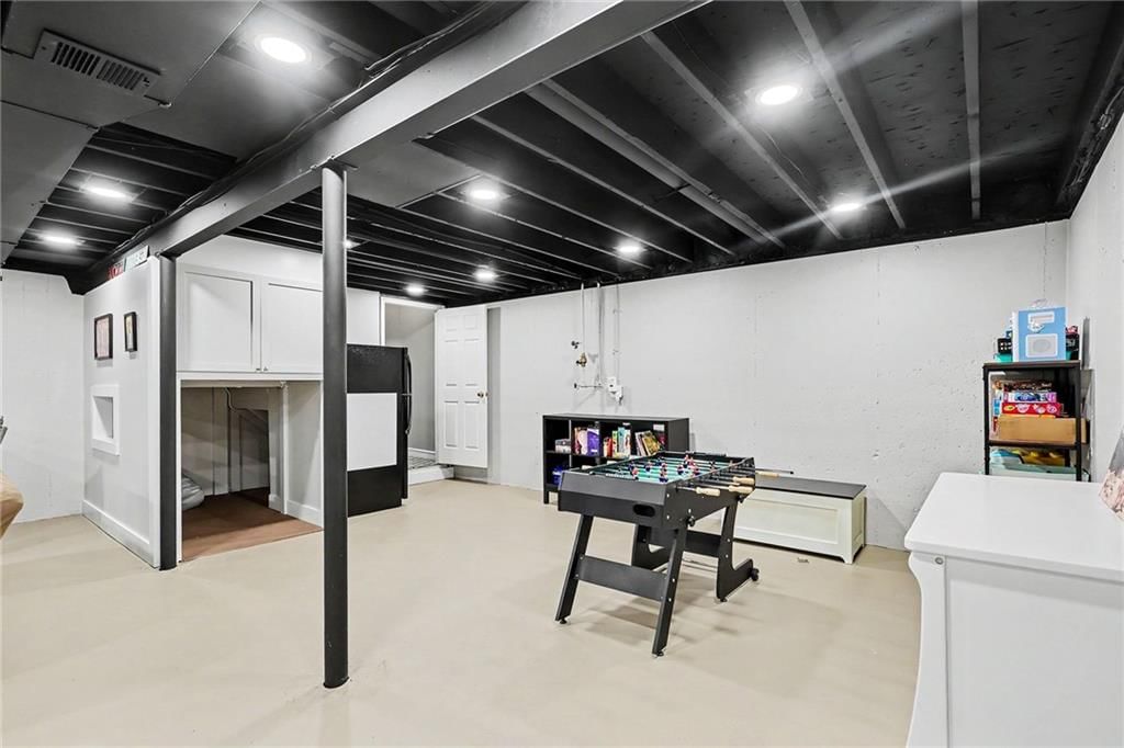 8306 W 128th Street — photo 27