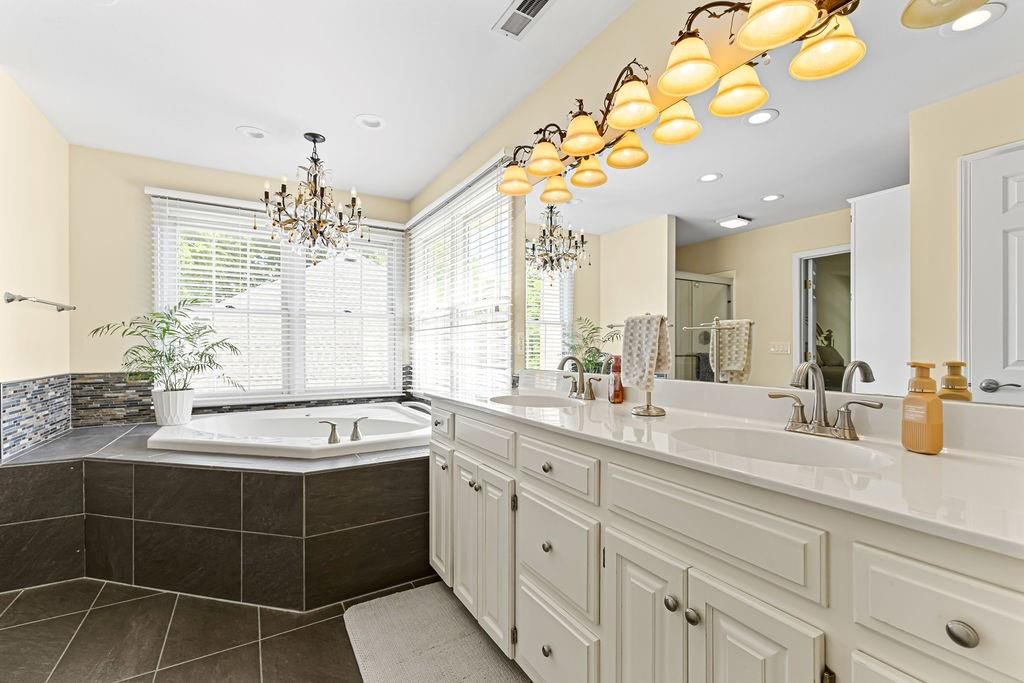 513 Pinewood Drive — photo 36