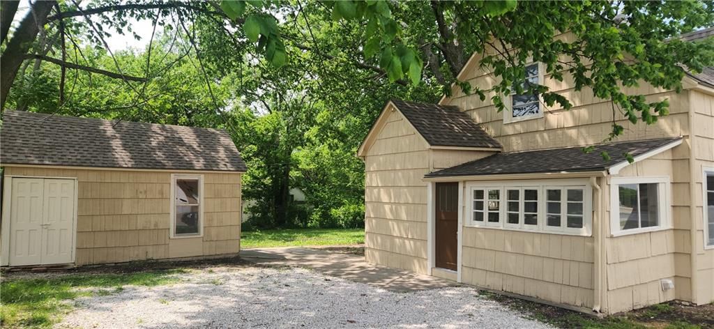 202 S Metcalf Road — photo 2