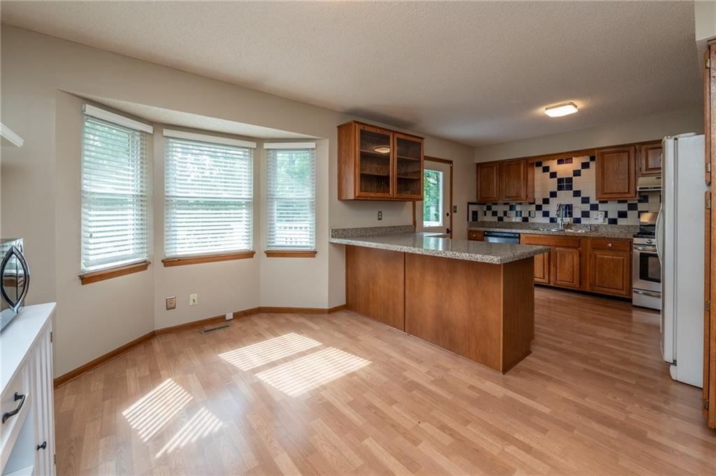 6814 N Liberty Street — photo 15