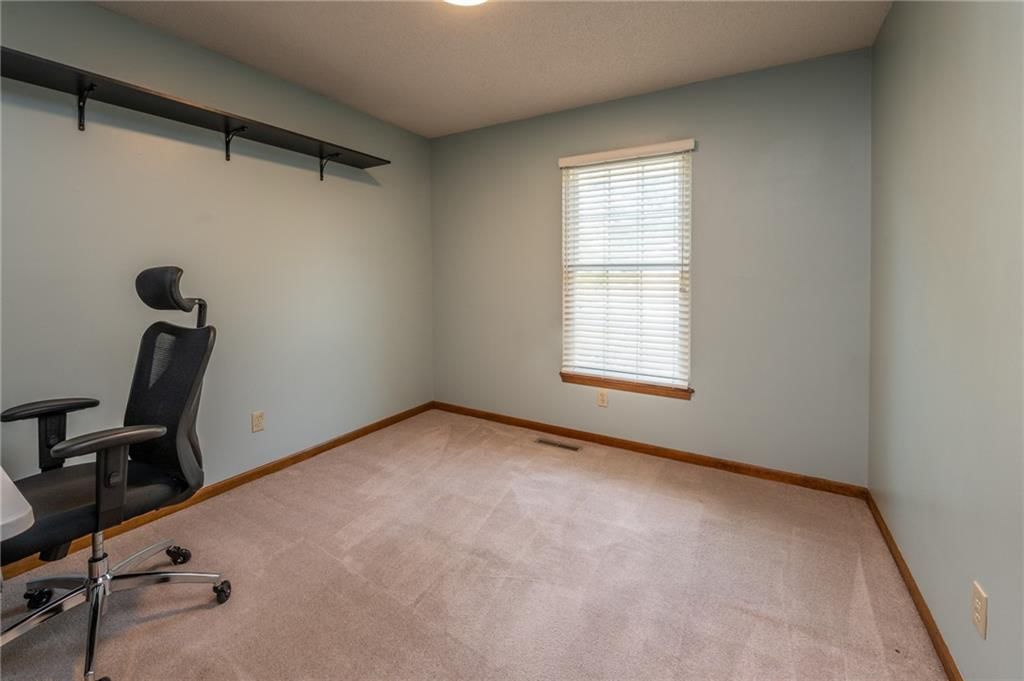 6814 N Liberty Street — photo 22