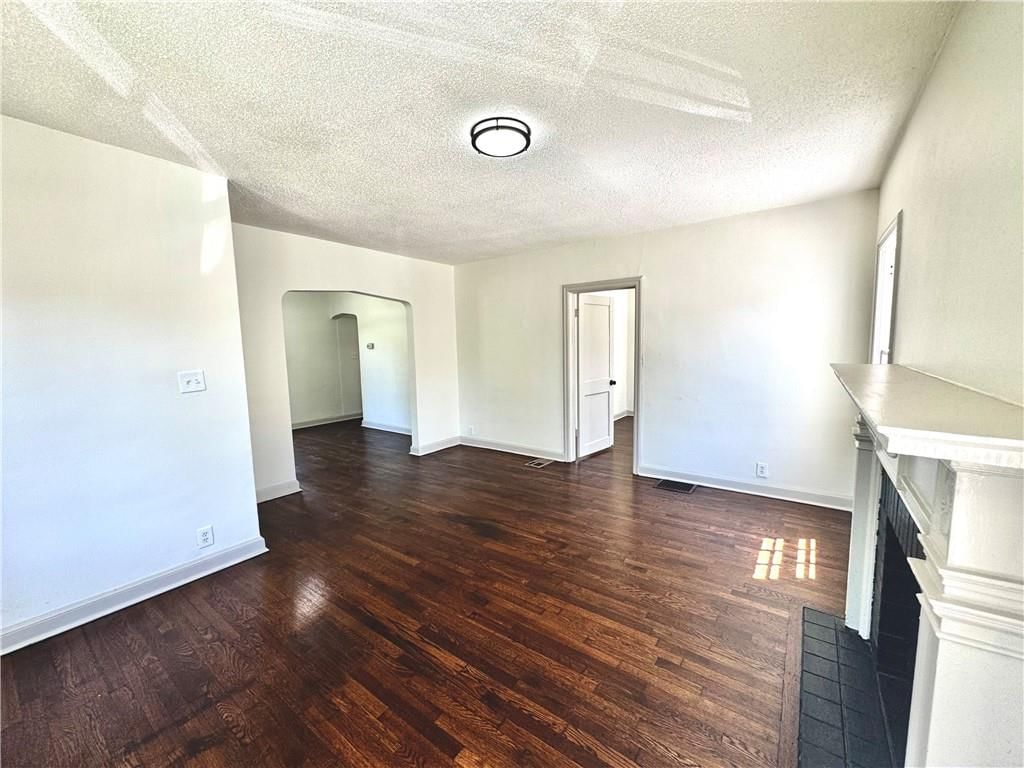 1905 S Maywood Avenue — photo 4