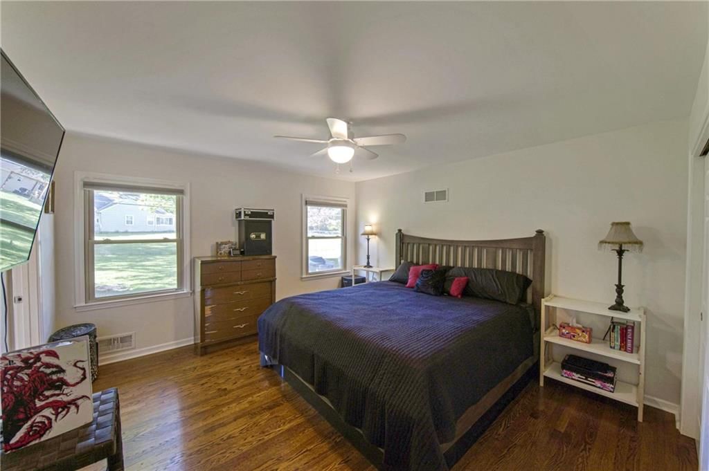 4411 W 97 Street — photo 17