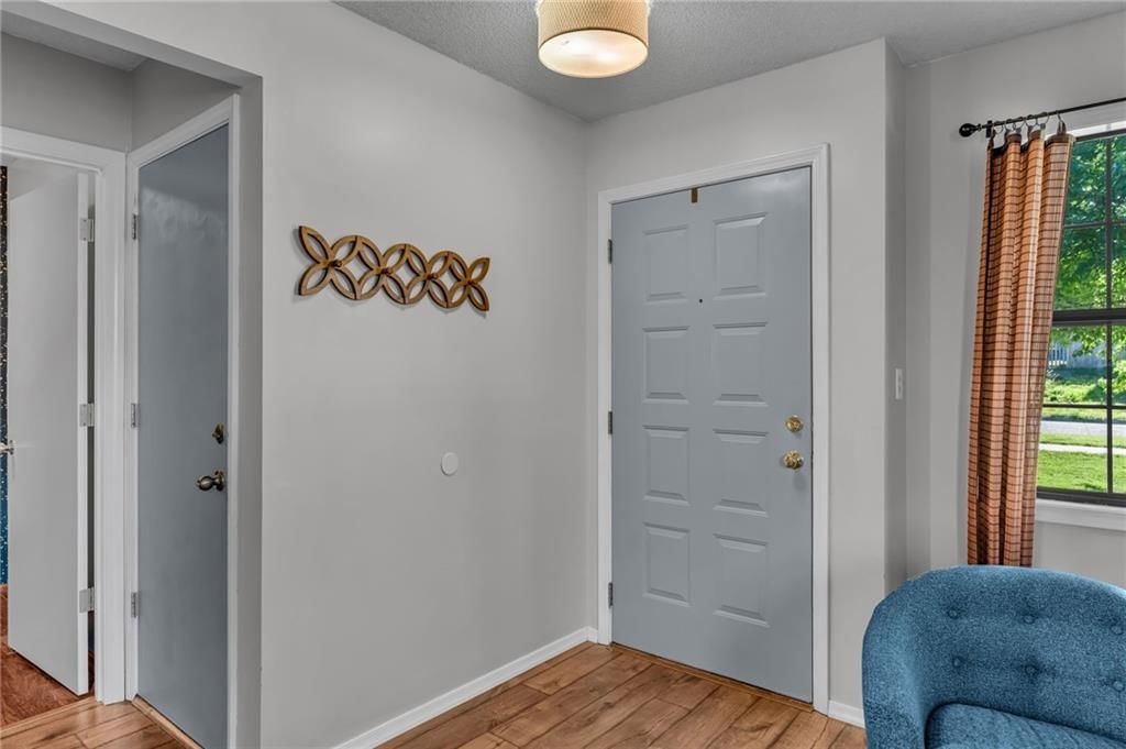 936 Alma Drive — photo 6