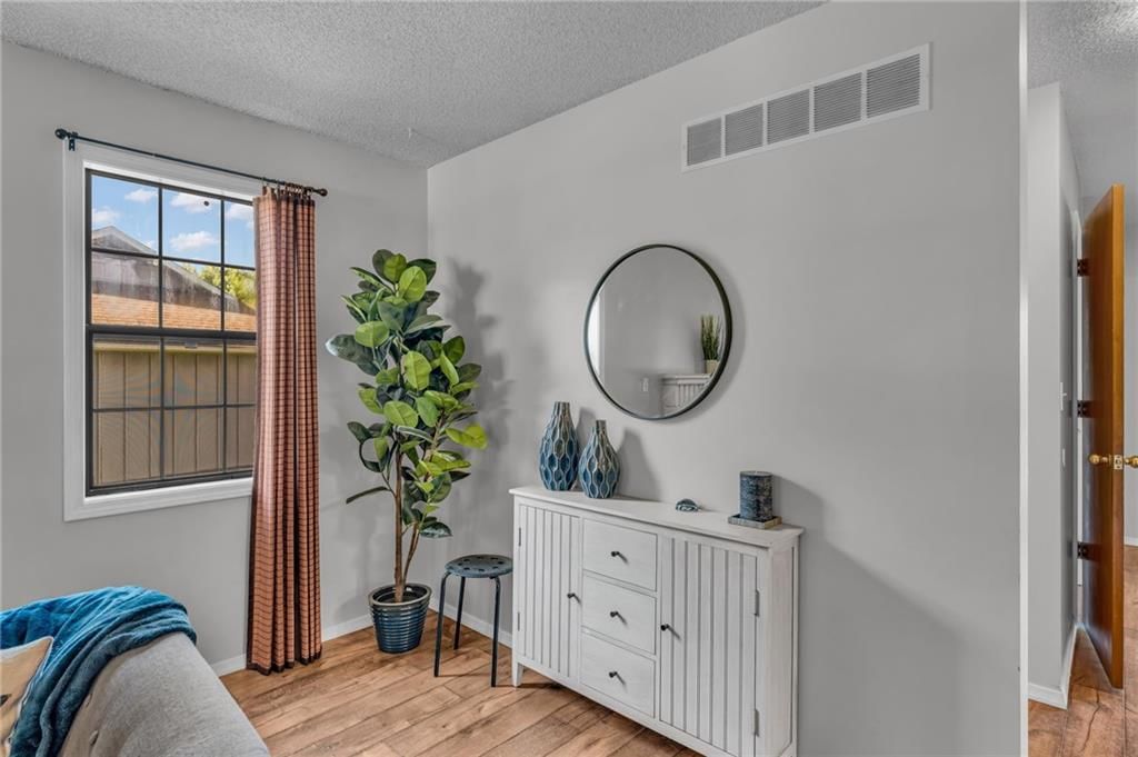 936 Alma Drive — photo 11