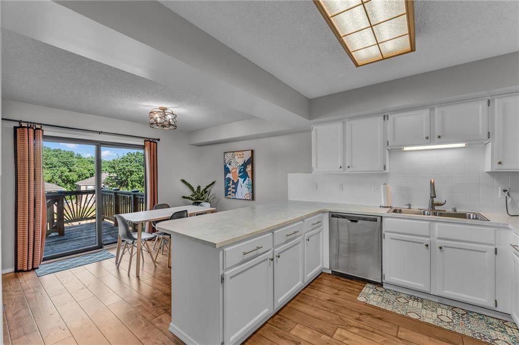 936 Alma Drive — photo 12