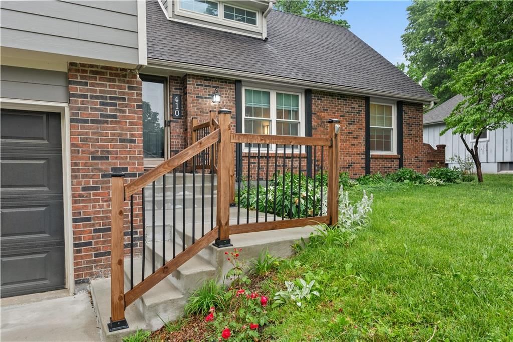 410 SE RICHARDSON Place — photo 4