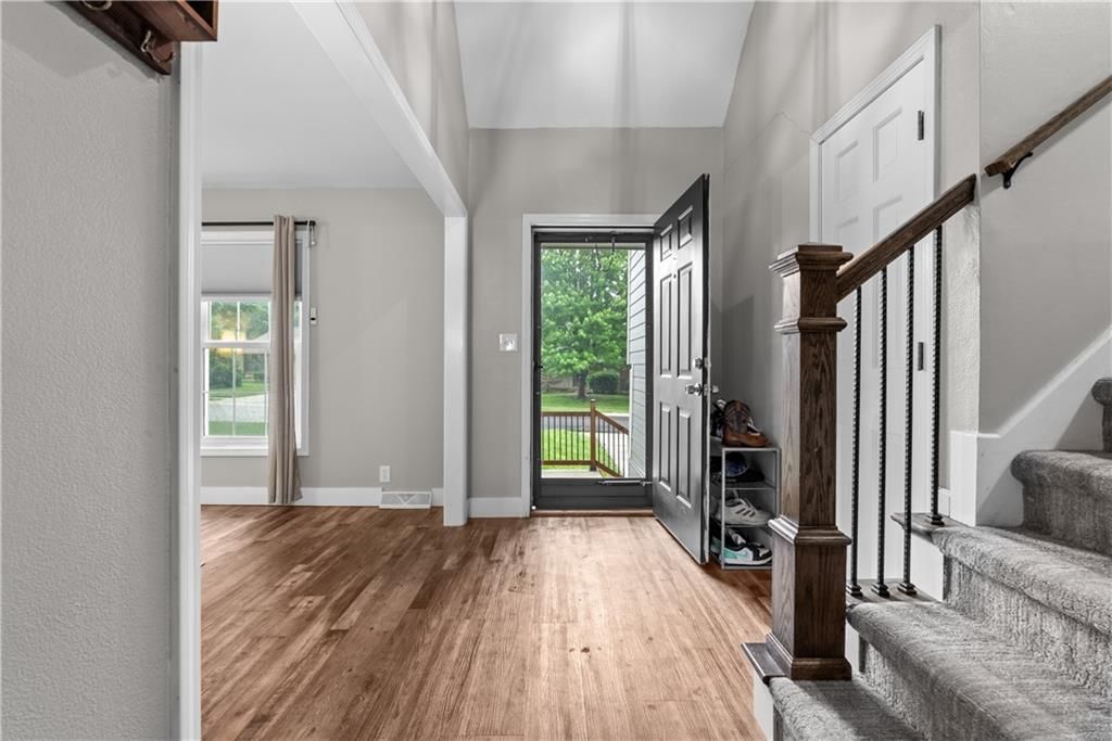 410 SE RICHARDSON Place — photo 5
