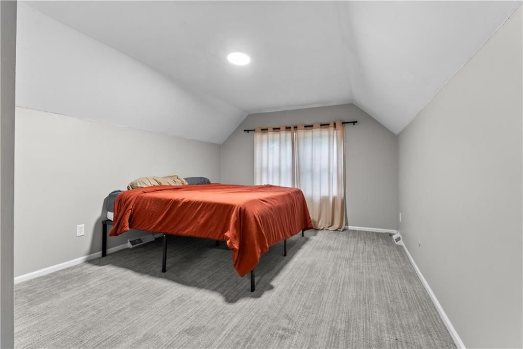 410 SE RICHARDSON Place — photo 32