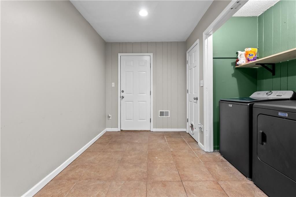 410 SE RICHARDSON Place — photo 34