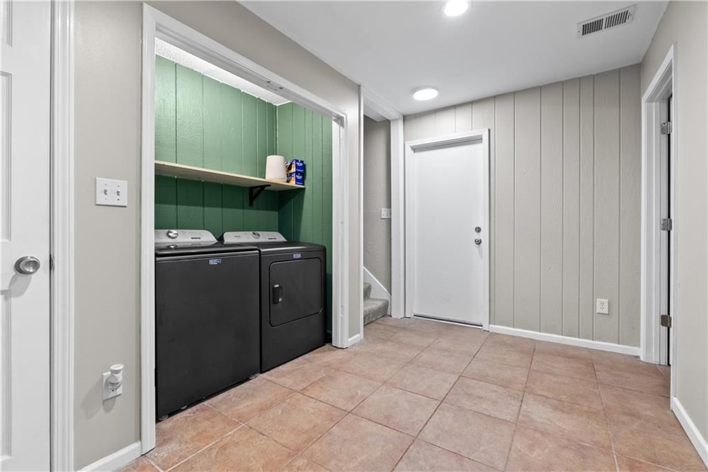 410 SE RICHARDSON Place — photo 35