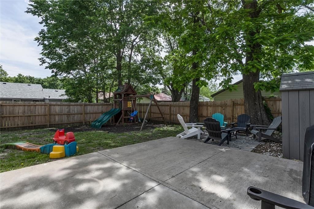 337 Illinois Street — photo 23