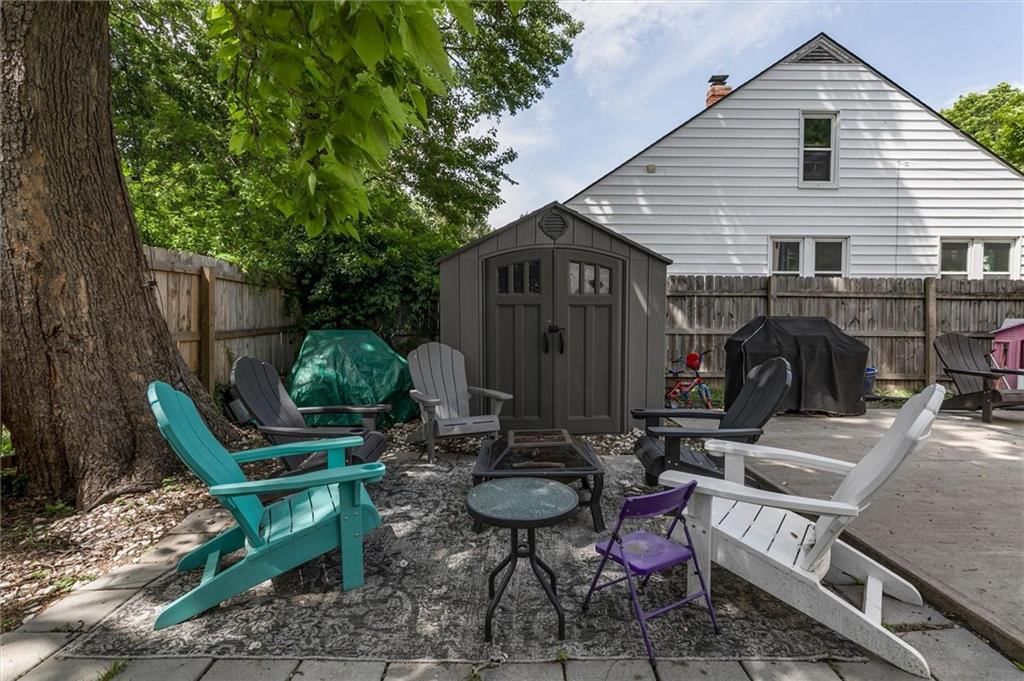 337 Illinois Street — photo 24