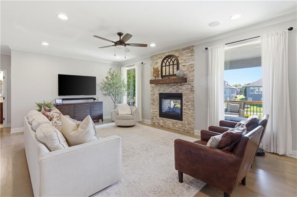 10853 S Theden Street — photo 10