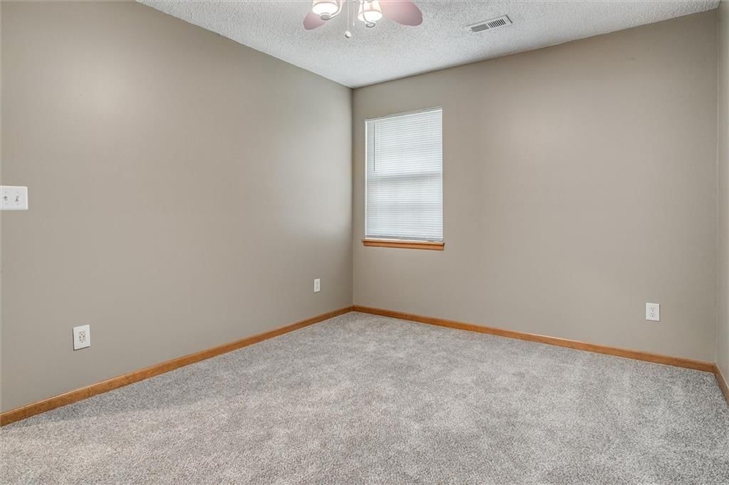 102 20 Avenue S — photo 22