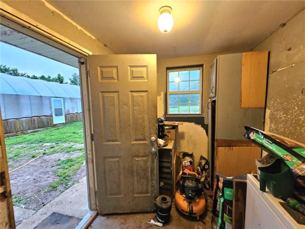 11962 Sunset Road — photo 29