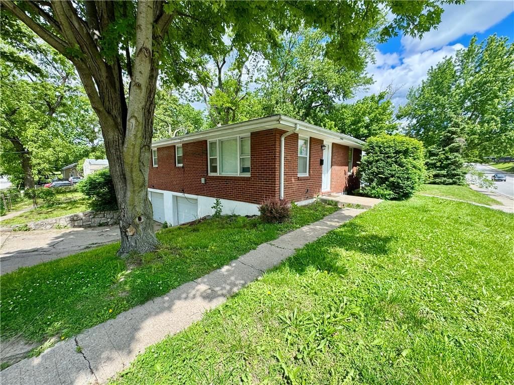 11122 E 20th Street — photo 2