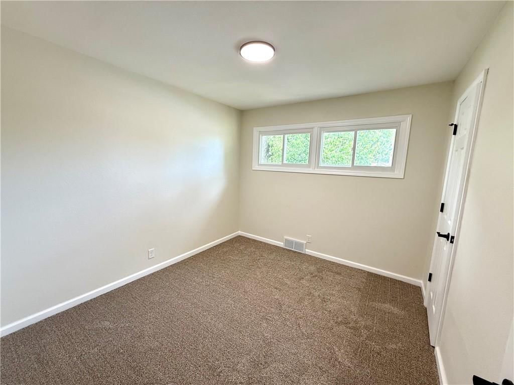 2521 Essex Street — photo 11
