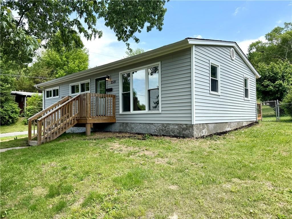 2521 Essex Street — photo 29