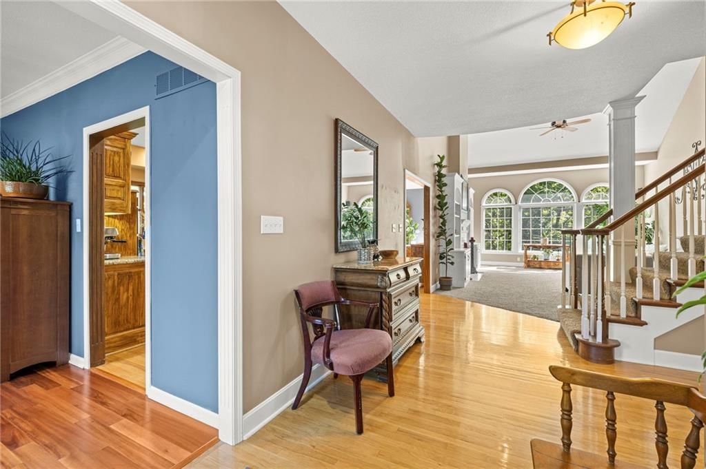 2400 SW Clear Creek Court — photo 9