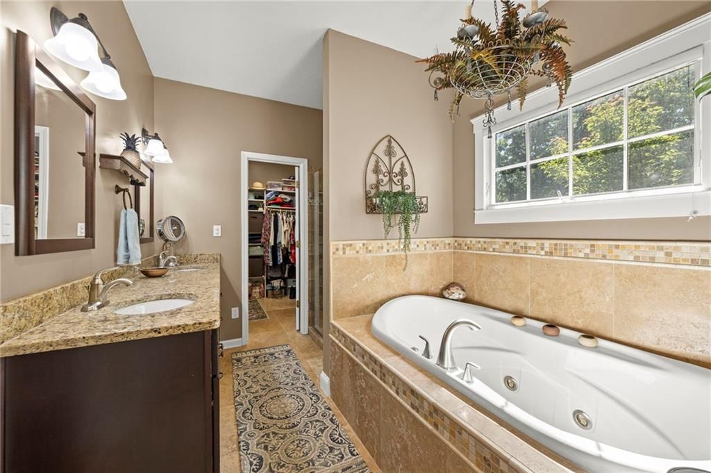 2400 SW Clear Creek Court — photo 33