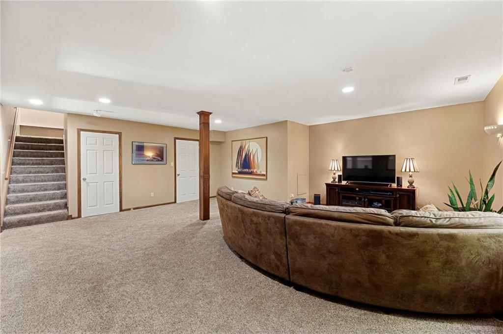 2400 SW Clear Creek Court — photo 48