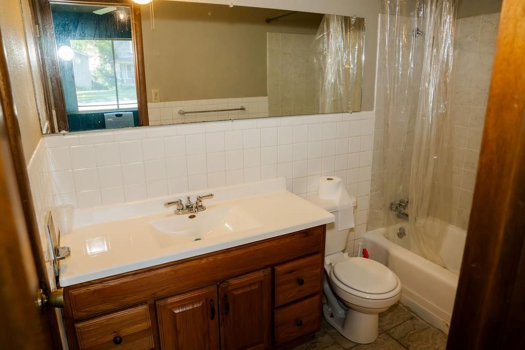 2302 Crawford Avenue — photo 30