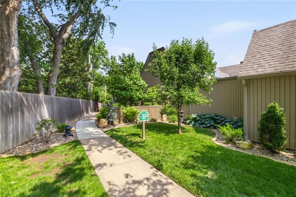 10115 LOWELL Avenue — photo 22