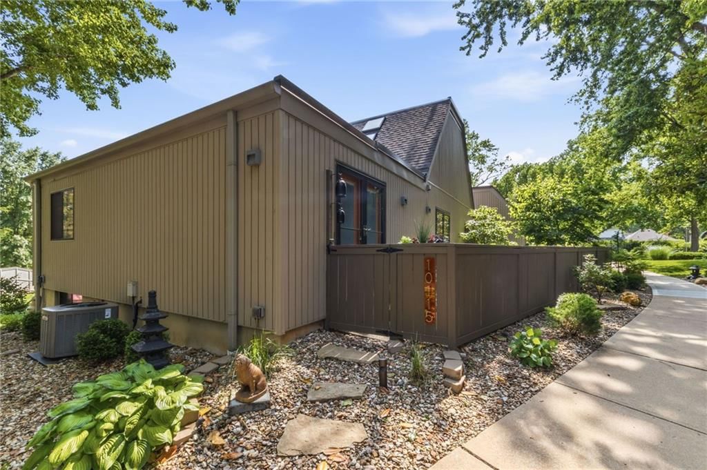 10115 LOWELL Avenue — photo 24