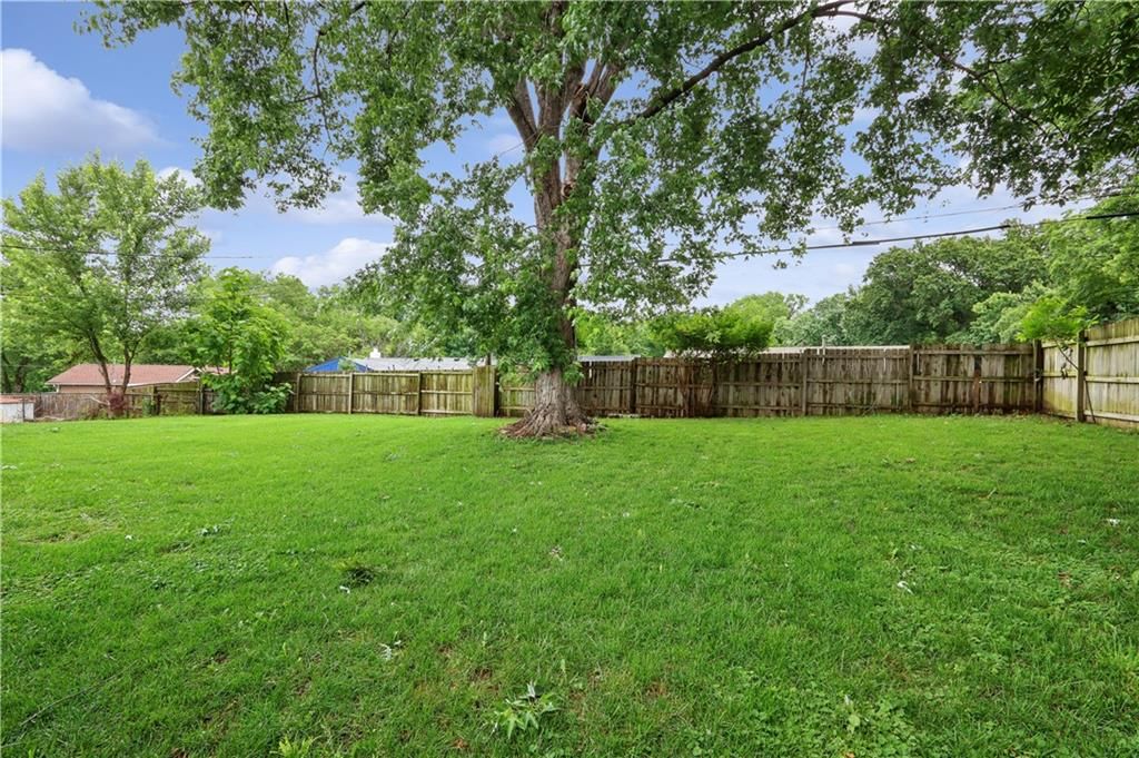 1025 S 50th Drive — photo 4