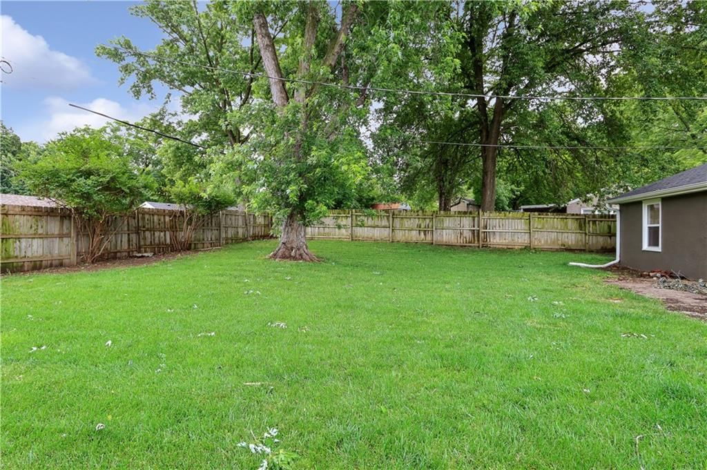 1025 S 50th Drive — photo 5