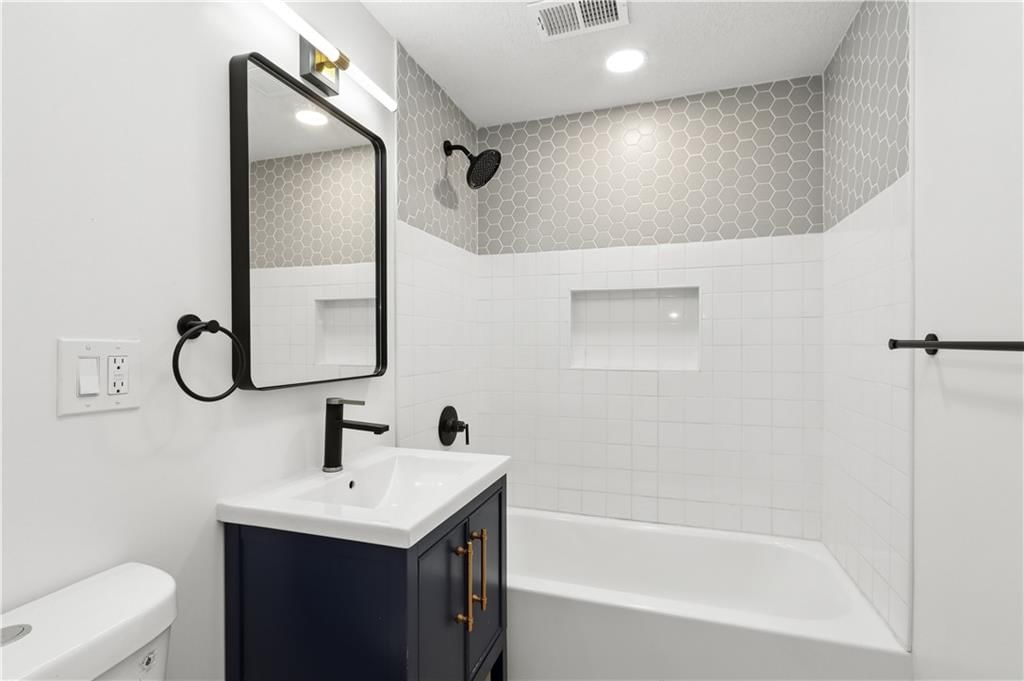1025 S 50th Drive — photo 13