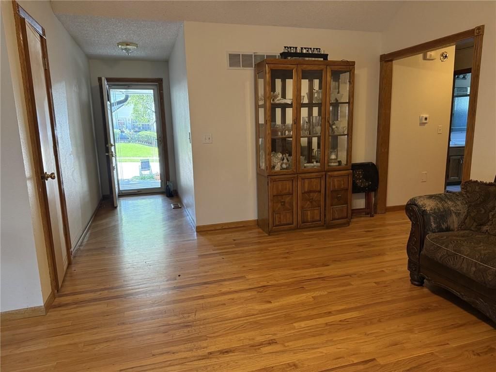 328 NE Greystone Drive — photo 7
