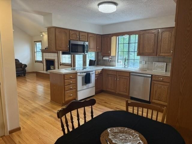 328 NE Greystone Drive — photo 9