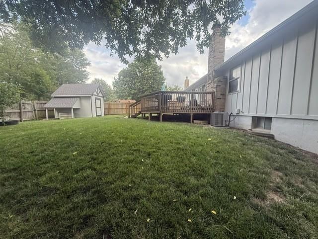 328 NE Greystone Drive — photo 36