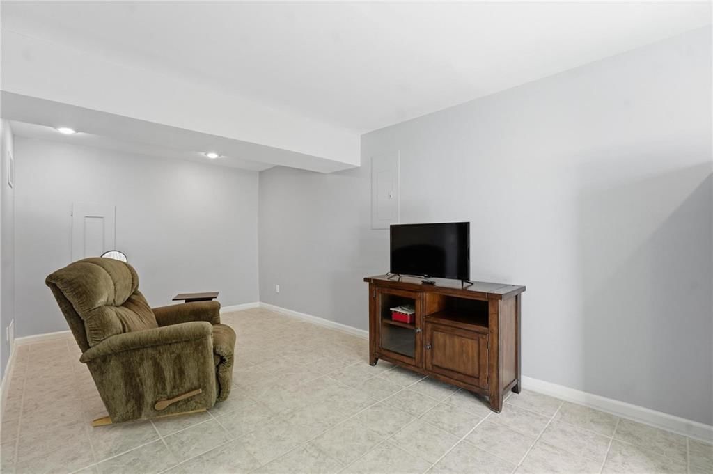 1200 Tyler Lane — photo 27