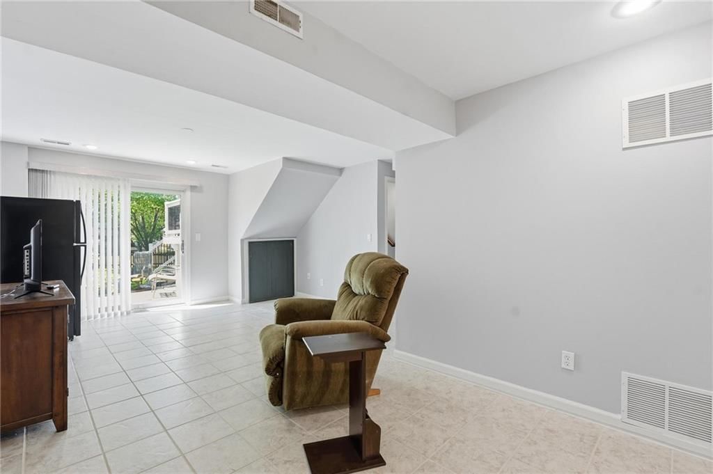1200 Tyler Lane — photo 28