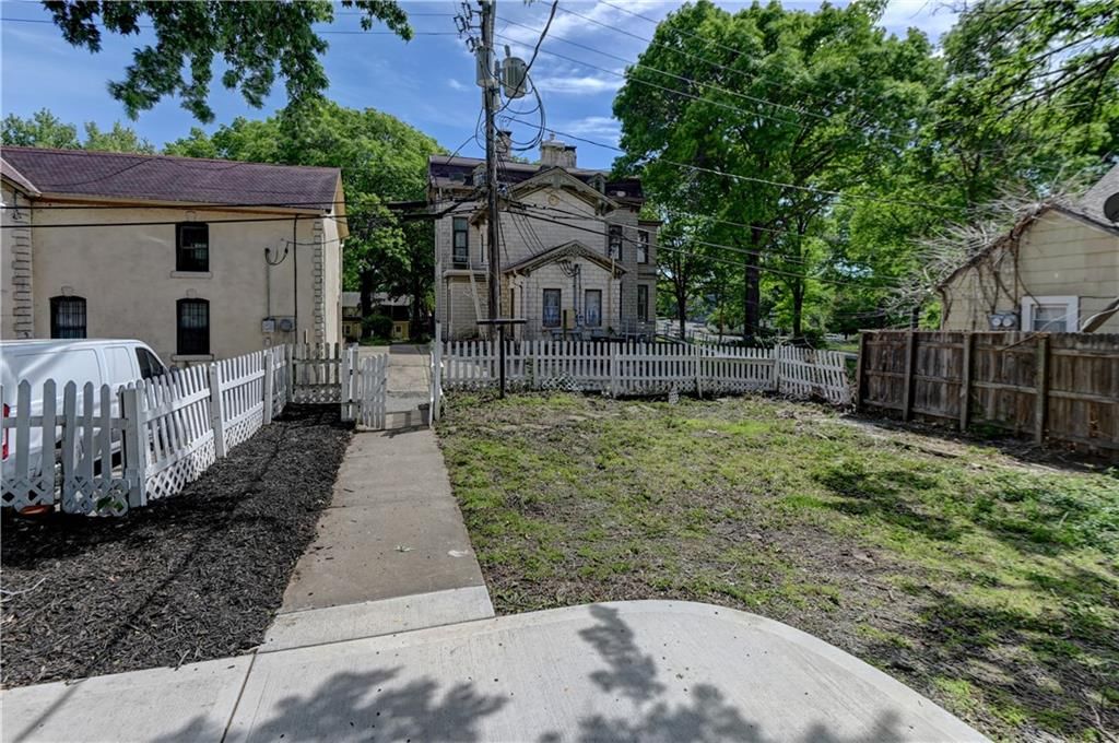 613 Chestnut Street — photo 36