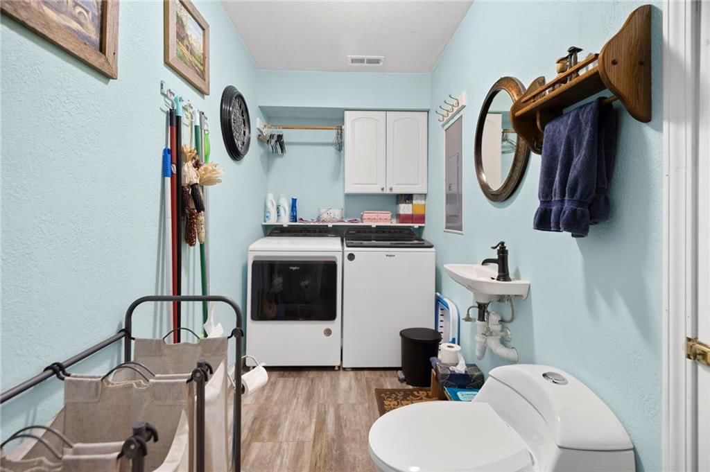 2214 Learnard Avenue — photo 10