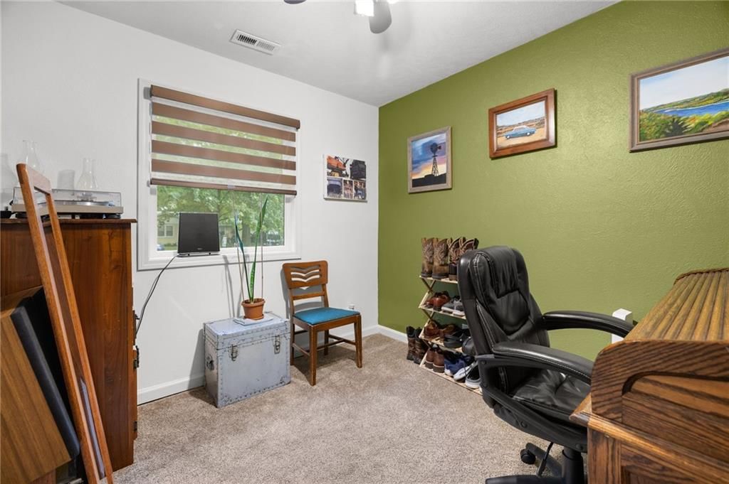 2214 Learnard Avenue — photo 11