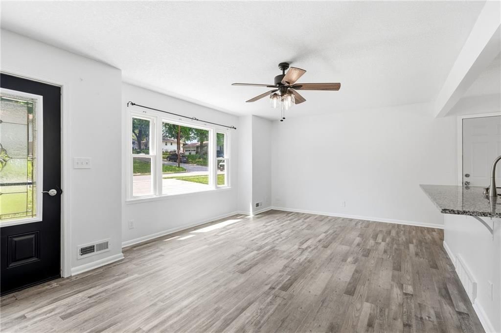5807 N Flora Avenue — photo 5