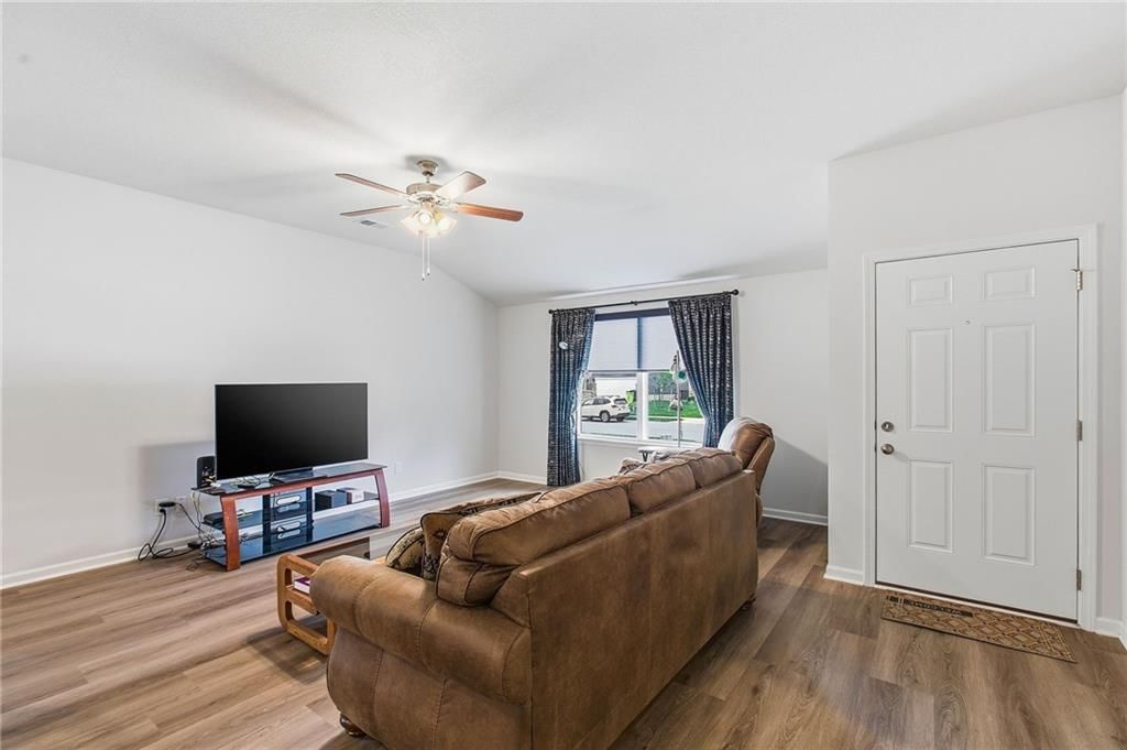 1608 Maci Street — photo 5
