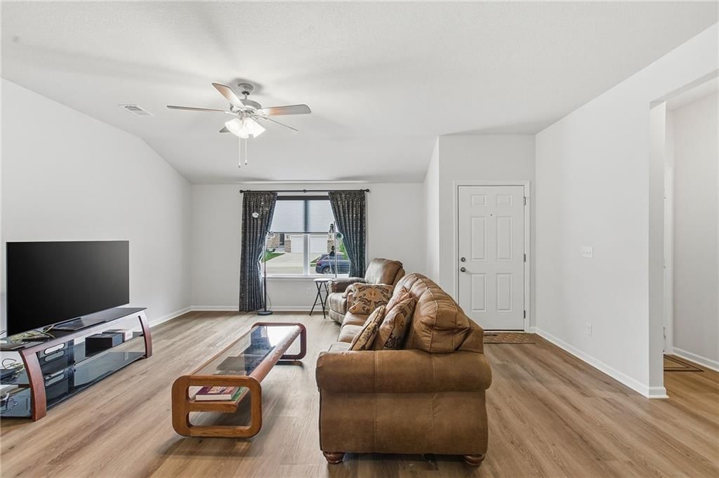 1608 Maci Street — photo 6