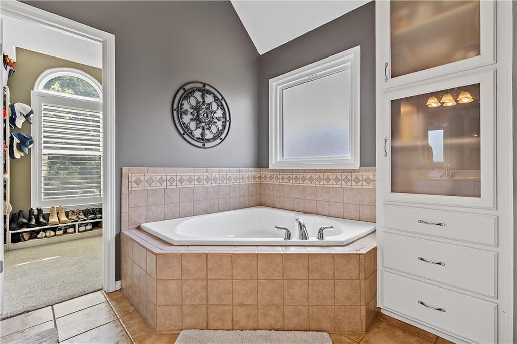 5816 Longview Street — photo 28
