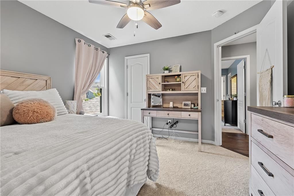 5816 Longview Street — photo 36