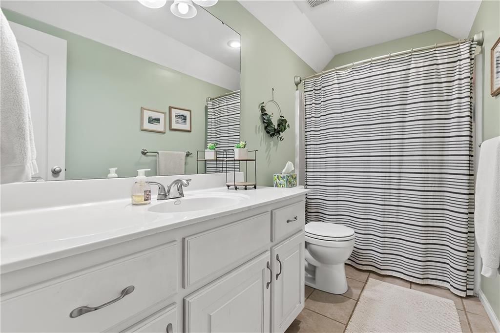 5816 Longview Street — photo 39