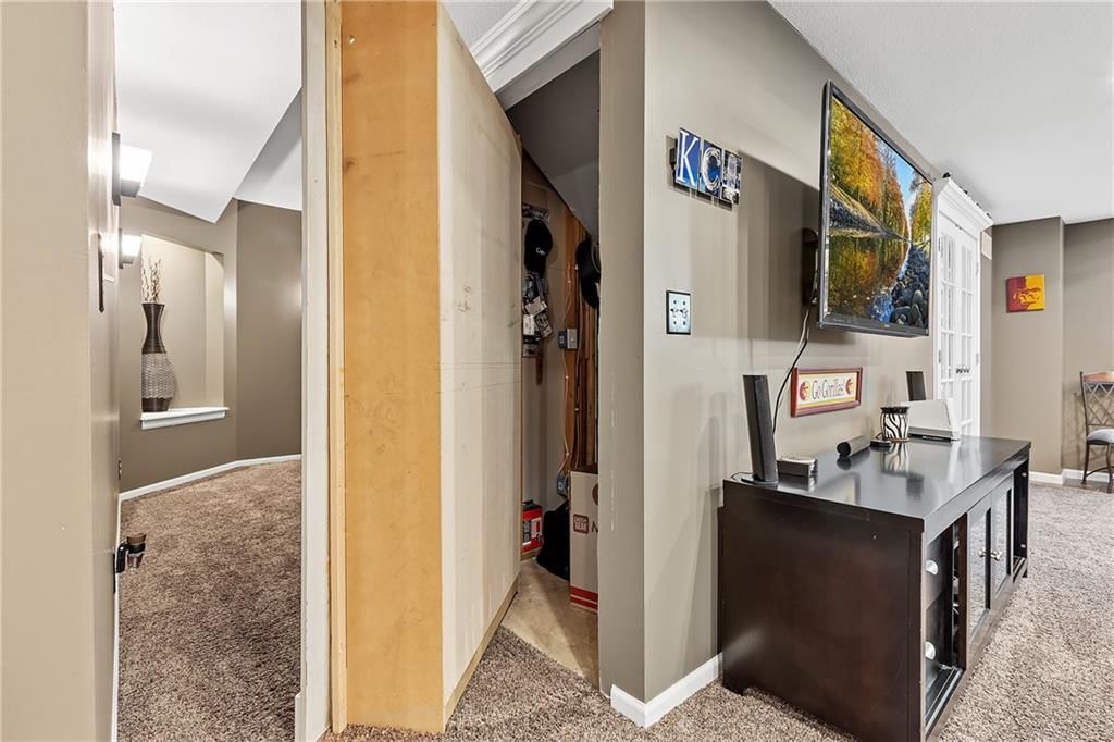 5816 Longview Street — photo 48